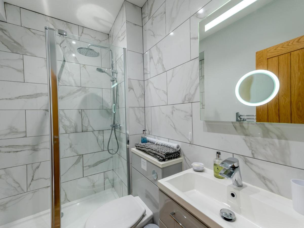 Pass The Keys 5A One Bedroom Modern Town Centre Apartment ชรูว์สเบอรี ภายนอก รูปภาพ